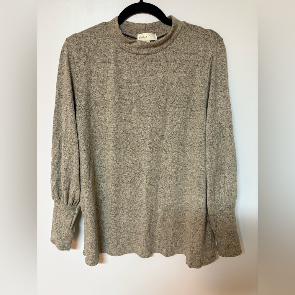 Women’s perfect peach Cozy Gray Knit Sweater, 1X, like-new, super soft